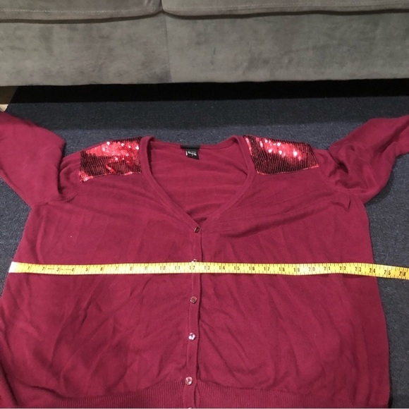 Torrid 100% Cotton Burgundy Sequin Button Up Long Sleeve Cardigan Size 4X - Picture 7 of 8